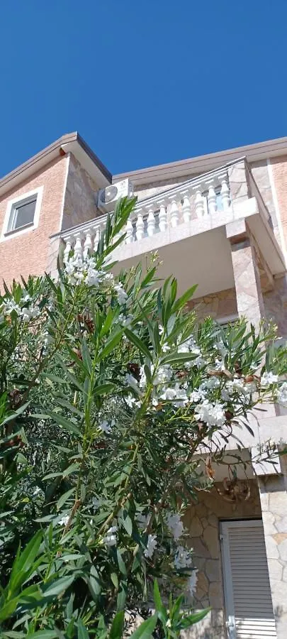 Apartments Vesna Nova Vas  Croatia